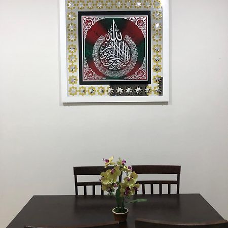 Hasnifana Homestay เซริอิสกันดาร์ ภายนอก รูปภาพ